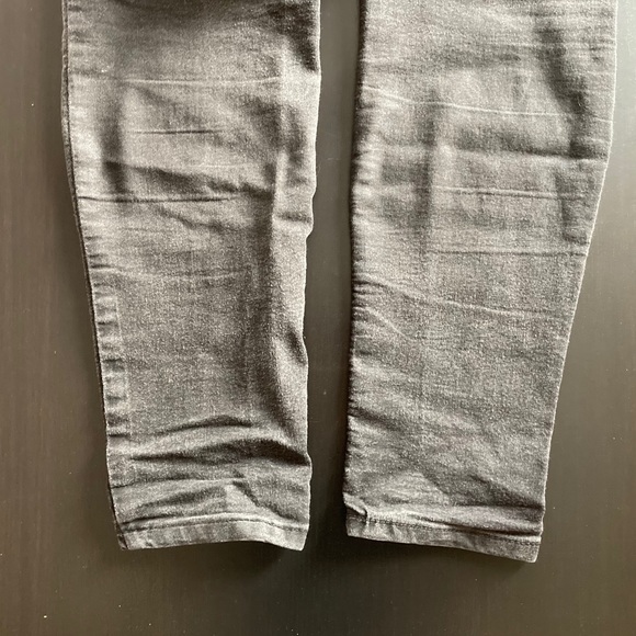 Slightly faded black jeggings - Picture 5 of 7